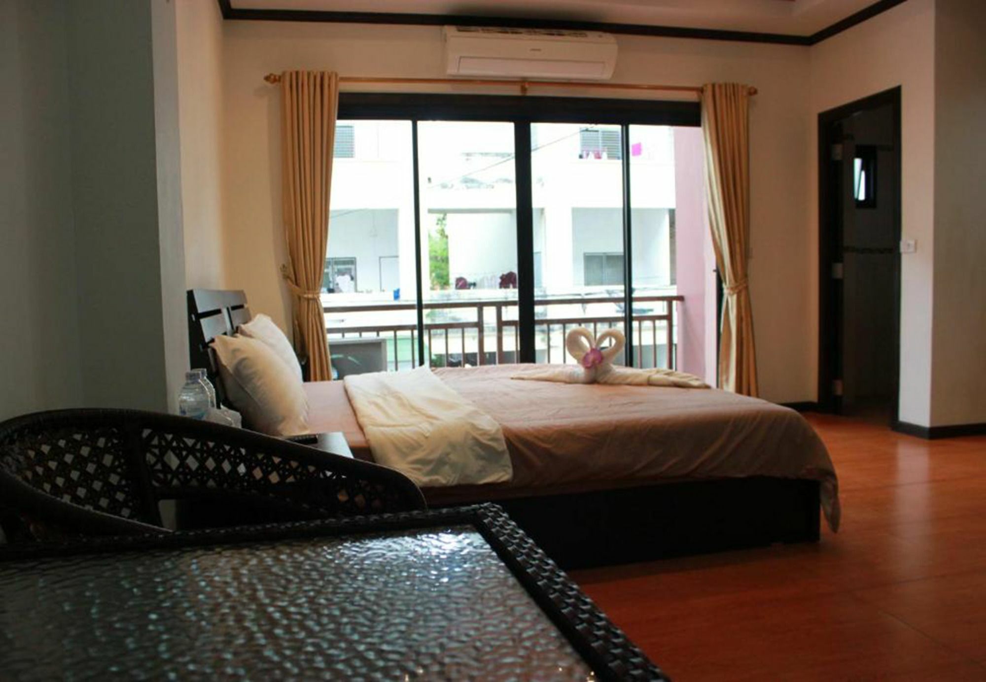 K&J Apartment Ban Nong Tabaek Εξωτερικό φωτογραφία